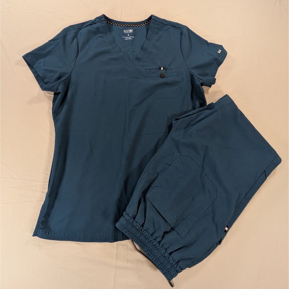 Women's KOI Joggers Next Gen Scrub Set Size Small Top Petite Small Pants Teal